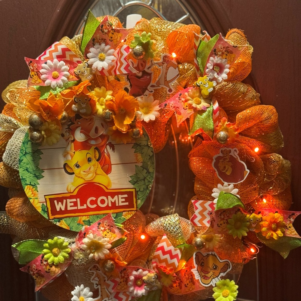Lion king wreath